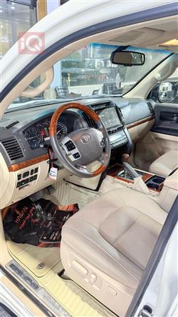 تويوتا لاندكروزر